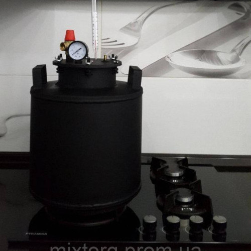 Автоклав газовий великий чорний на болтах